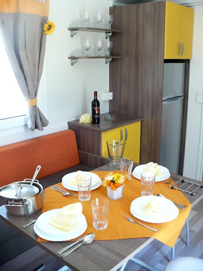 Victoria Mobilehome In Orsera Camping Resort المظهر الخارجي الصورة