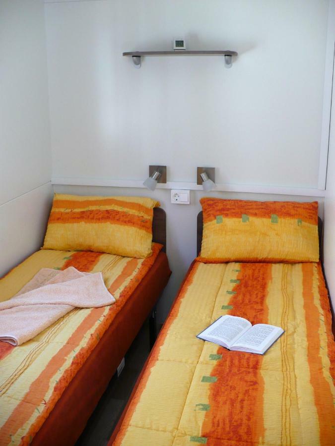 Victoria Mobilehome In Orsera Camping Resort المظهر الخارجي الصورة
